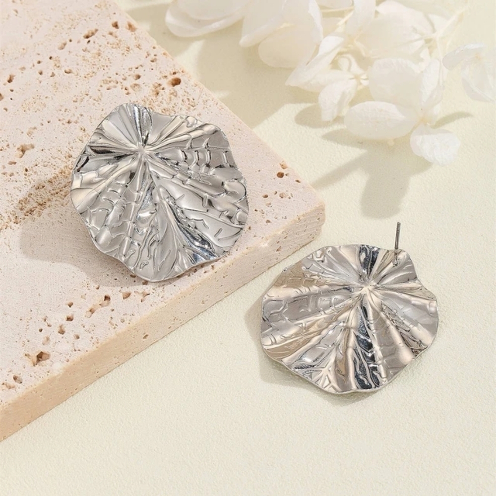 Free People Waves Oversized Stud Earrings in Silver - Picture 3 of 5